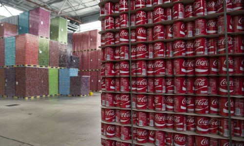 Phat hien 370kg cocaine trong lo nuoc Coca-cola