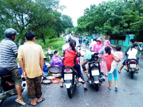 Ngu dan trang dem buong luoi muu sinh mac lu ve-Hinh-4