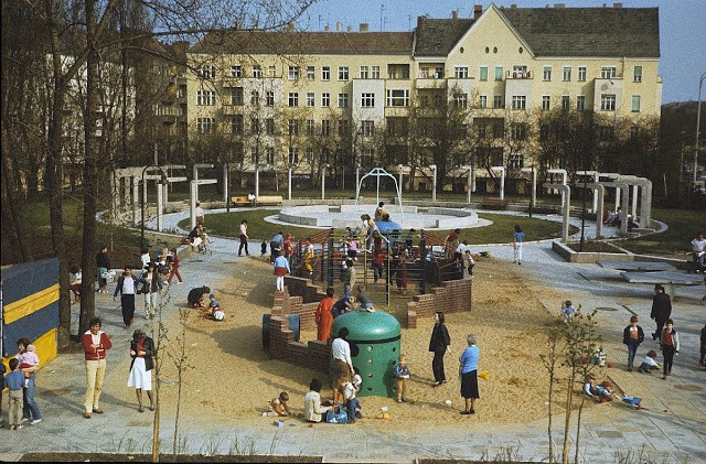 Khoanh khac kho quen truoc khi Buc tuong Berlin sup do-Hinh-5