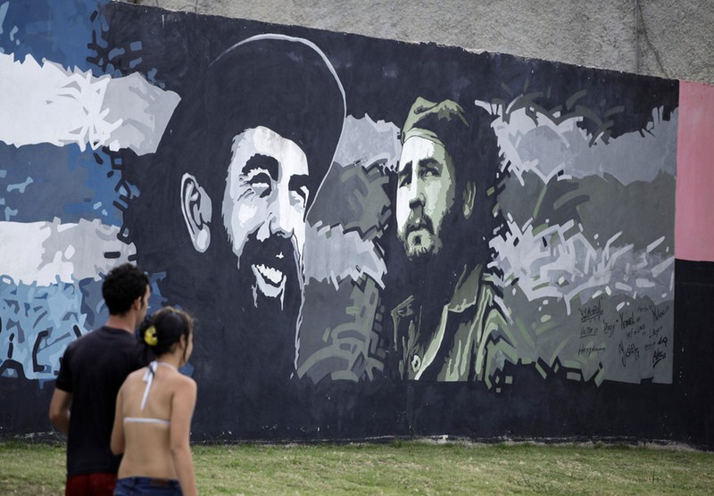 Hinh anh lanh tu Fidel Castro trong nhung buc ve graffiti-Hinh-2