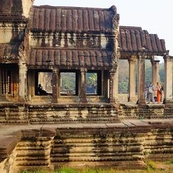 Vi sao thanh pho Angkor huy hoang bong dung sup do?-Hinh-6