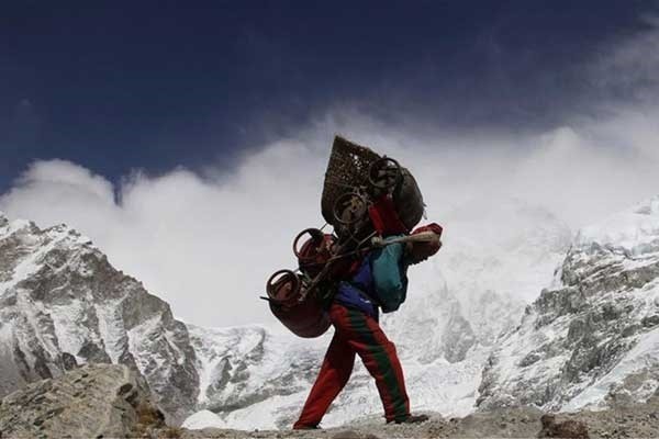 Top bi an muon doi khong giai tren dinh Everest-Hinh-5