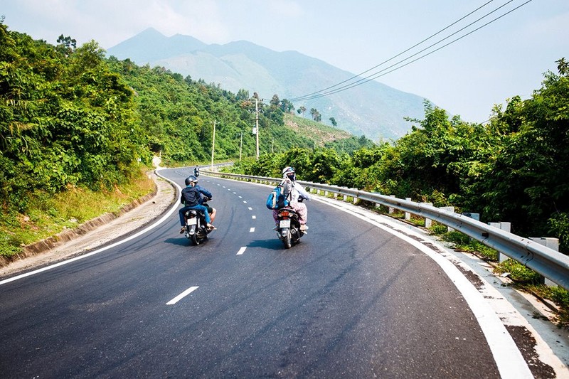 Anh: Cam trai tai ngoi lang bo hoang o Da Nang-Hinh-4