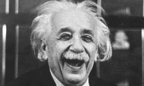 Thien tai Albert Einstein: “Hay co gang song co gia tri“-Hinh-2