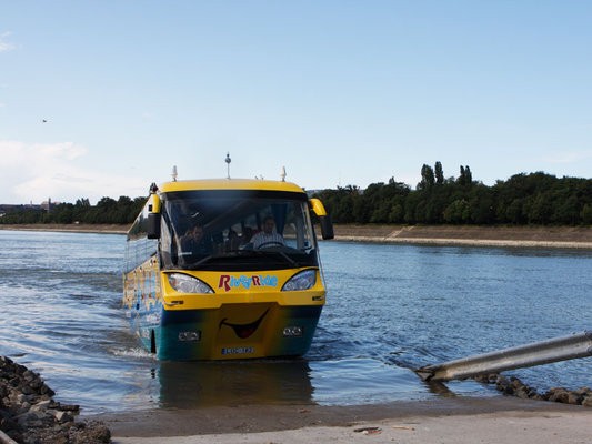 Vi sao xe bus luong cu cua thanh pho Budapest noi tieng?-Hinh-4