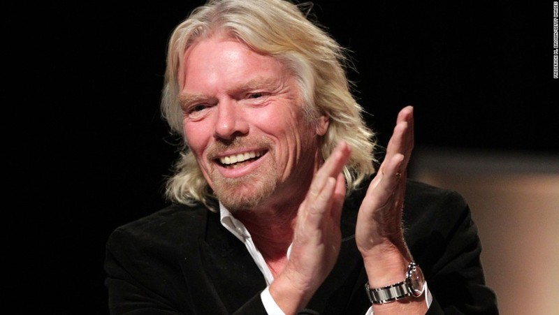 Richard Branson: “Dung bao gio nhin lai qua khu va hoi tiec“