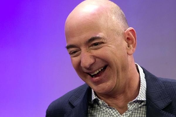 Ty phu Jeff Bezos: “Hay tim ra diem manh cua chinh minh“