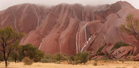 Kham pha bi mat nui thieng Uluru o Australia-Hinh-5