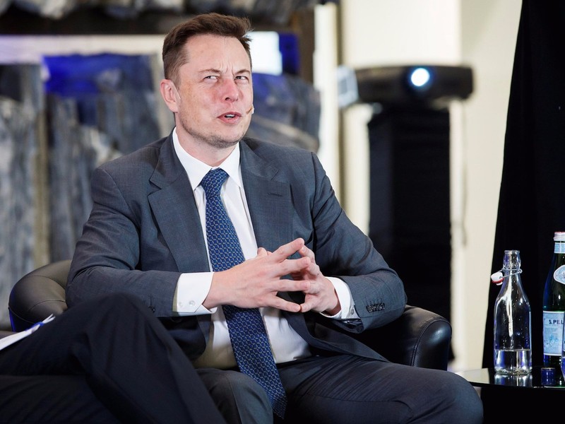 Elon Musk: “Dung toi hop tru khi co mot muc dich cu the”