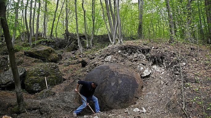 Bi an khoi cau da “ngoai hanh tinh” o Bosnia