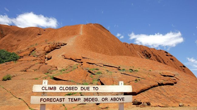 Ve dep choang ngop cua nui thieng Uluru-Hinh-5