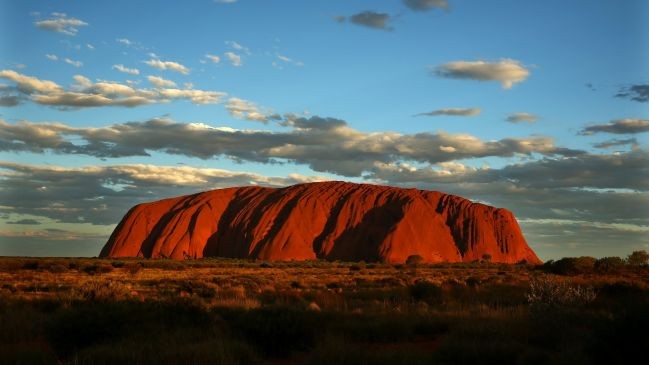 Ve dep choang ngop cua nui thieng Uluru-Hinh-6