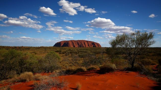 Ve dep choang ngop cua nui thieng Uluru-Hinh-7
