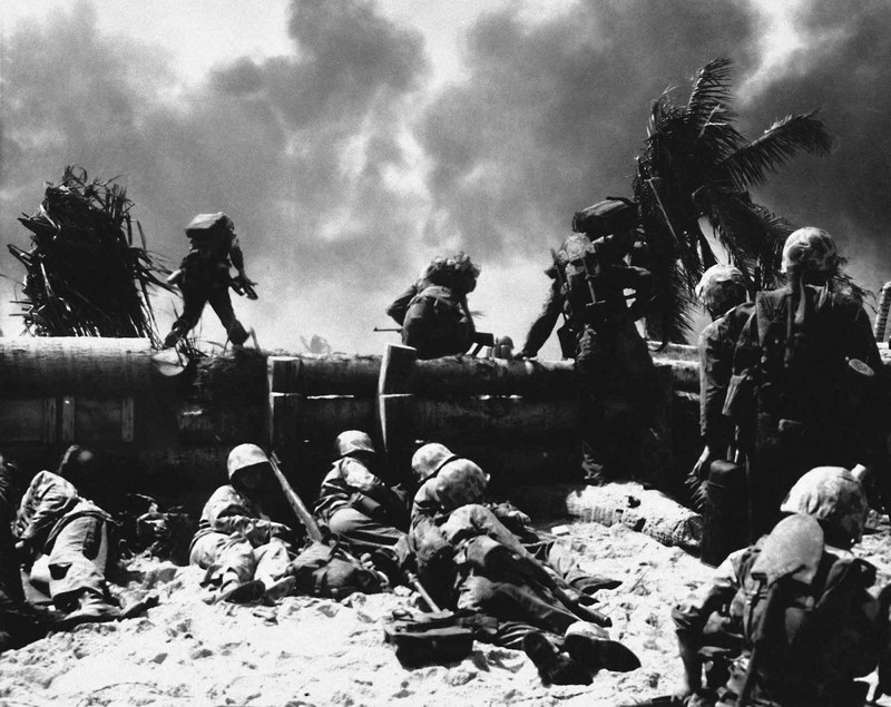 Anh &quot;doc&quot; Thuy quan luc chien My trong tran chien Tarawa 1943-Hinh-3