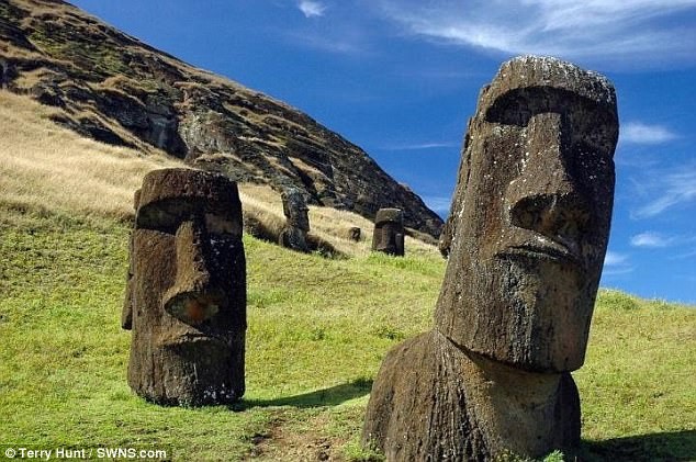 Tuyen bo soc ve tuong moai bi an tren dao Phuc Sinh-Hinh-7