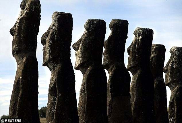 Tuyen bo soc ve tuong moai bi an tren dao Phuc Sinh-Hinh-9