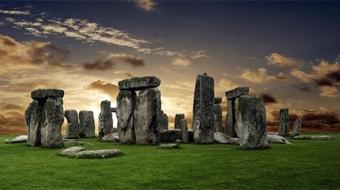 Bi mat thach thuc ca thien tai cua bai da co Stonehenge