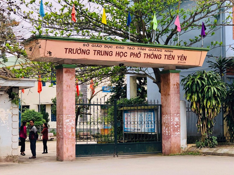 Quang Ninh: 500 hoc sinh nghi hoc bat thuong trong mot ngay
