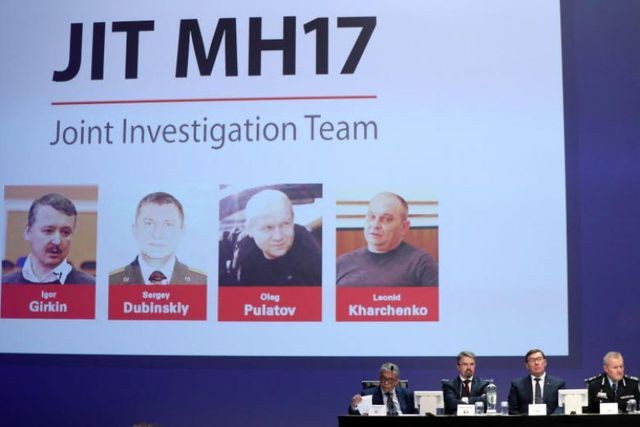 Roi may bay MH17: 3 nguoi Nga bi truy to