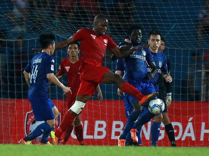 FIFA xu vu cau thu Stevens: CLB Hai Phong boi thuong gan 5 ti