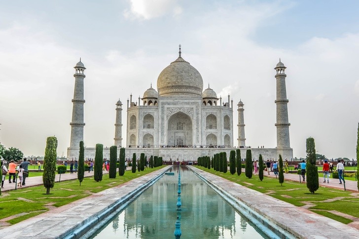 Giai ma luat cam de bao ve chu toan lang Taj Mahal