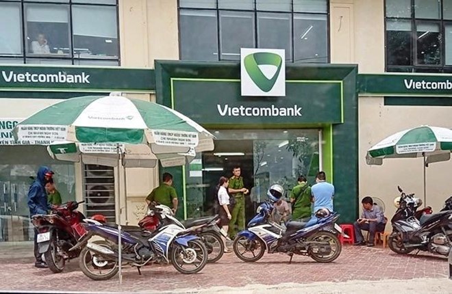 Tao ton “giang ho” no sung loat chi nhanh Vietcombank, Agribank... cuop tien