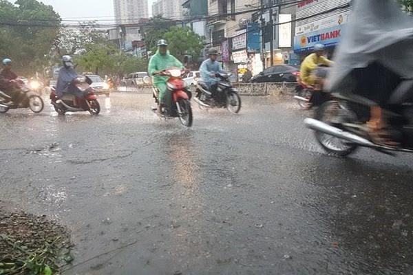 Du bao thoi tiet 8/9: Sau nang gat Ha Noi lai mua dong