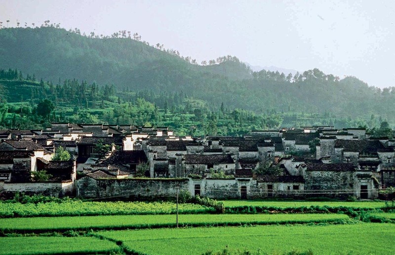 Ngoi lang bi an chua tung co muoi suot tram nam-Hinh-7