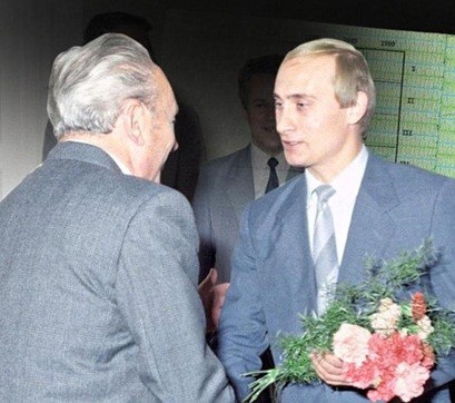 Tong thong Nga Putin xuat sac the nao khi lam diep vien KGB?-Hinh-6