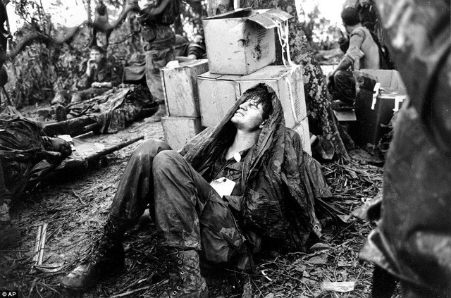 Khoanh khac qua doc linh My reu ra trong Chien tranh Viet Nam-Hinh-6