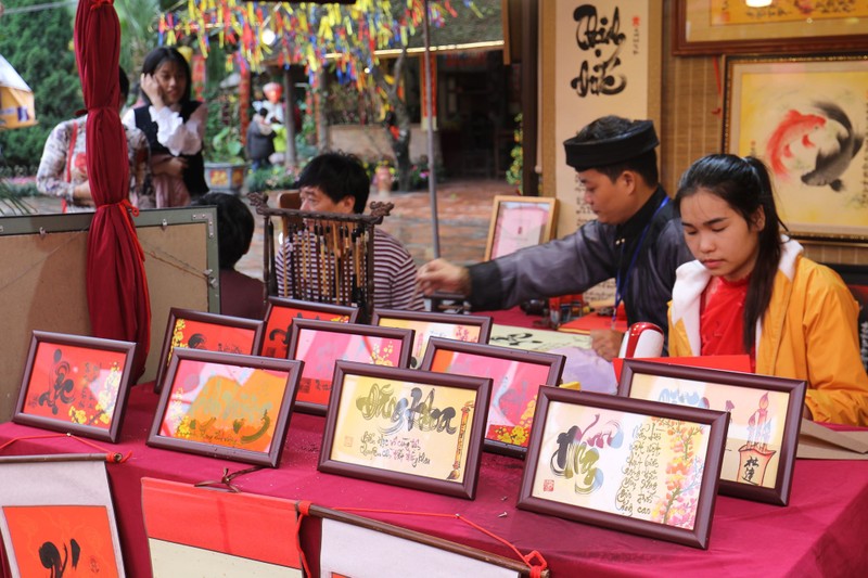 Ha Noi tanh rao, pho ong do tap nap nguoi toi xin chu-Hinh-12