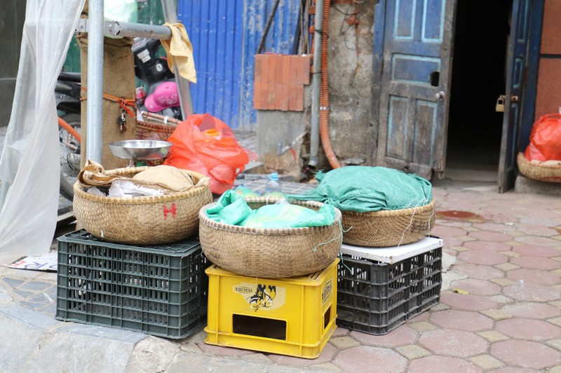 Ha Noi: Tieu thuong mo hang som, cho dau nam du mon ngon, chi... vang khach mua-Hinh-10