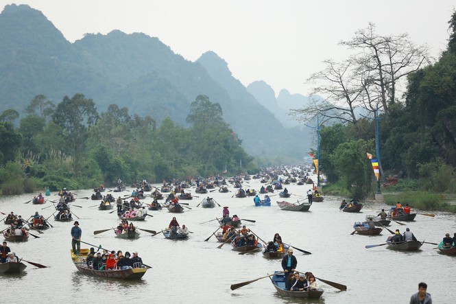 Bi mat chua tiet lo ve chua Huong linh thieng nhat Viet Nam-Hinh-9