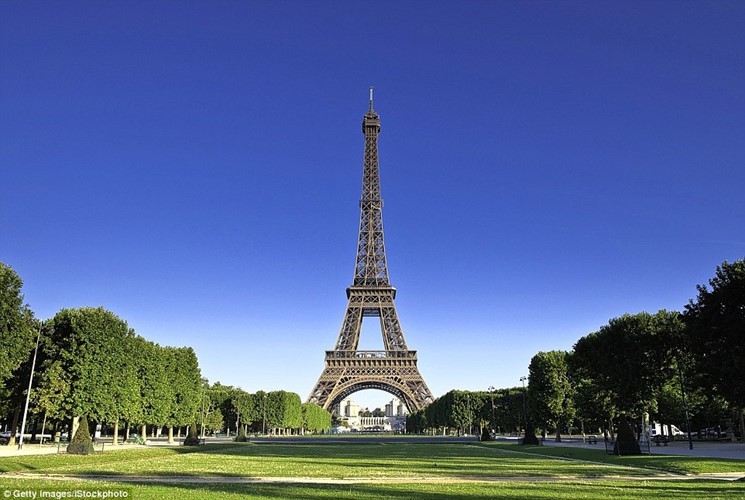 Vi sao dan Paris tung muon pha thap Eiffel ban sat vun?-Hinh-10