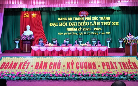 Ong Nguyen Van Quan tai dac cu Bi thu Thanh uy Soc Trang-Hinh-2