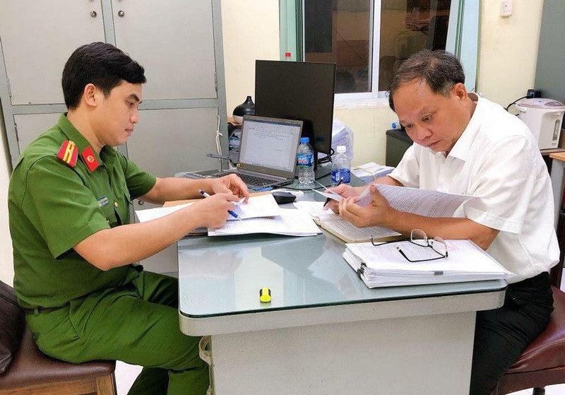 Ong Tat Thanh Cang do toi, cho rang bi lua bang tai lieu gia