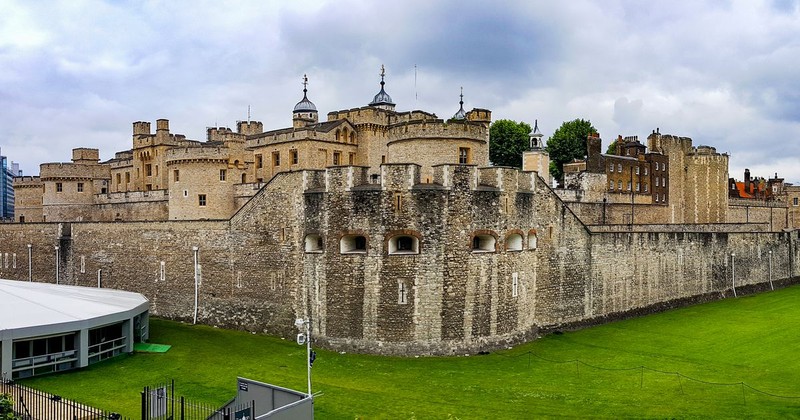 Nhung cach tu nhan thoi xua dao tau khoi Thap London-Hinh-9