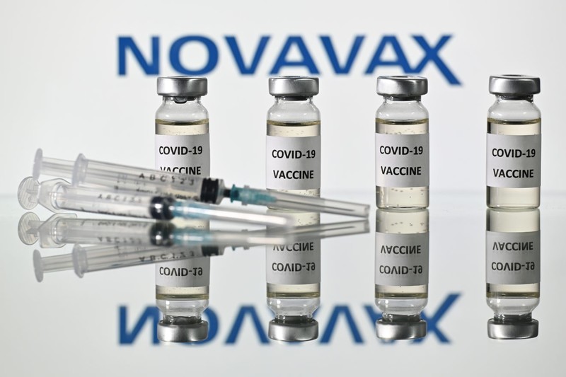 Vi sao vac xin Novavax phong COVID-19 “tre hen”, chua ra thi truong?-Hinh-3