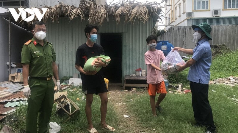 Cang kho khan, cang ngoi sang tinh than Viet Nam-Hinh-5