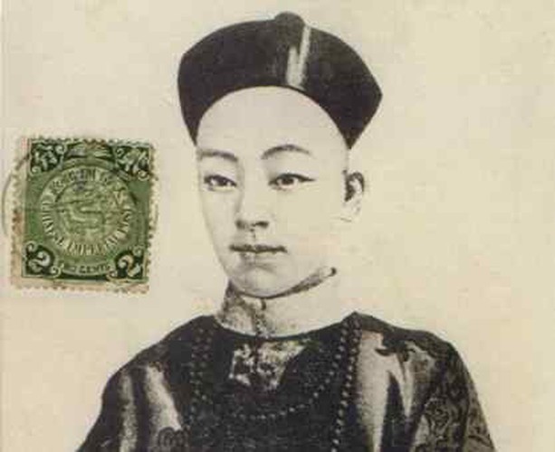 Vi sao hoang de Quang Tu khoc loc vat va trong dem tan hon?-Hinh-6