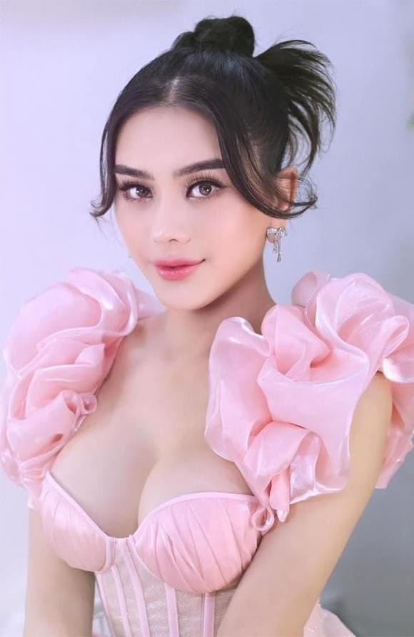 Lam Khanh Chi tung bo anh ngot ngao nong bong