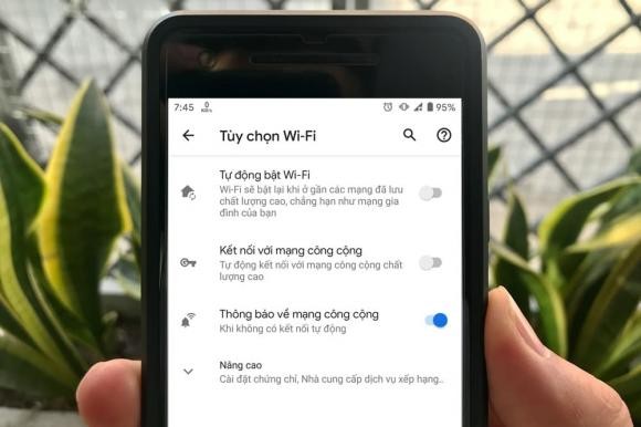 Wi-Fi cong cong tiem an nhieu rui ro, ap dung 7 meo bao mat nay-Hinh-3