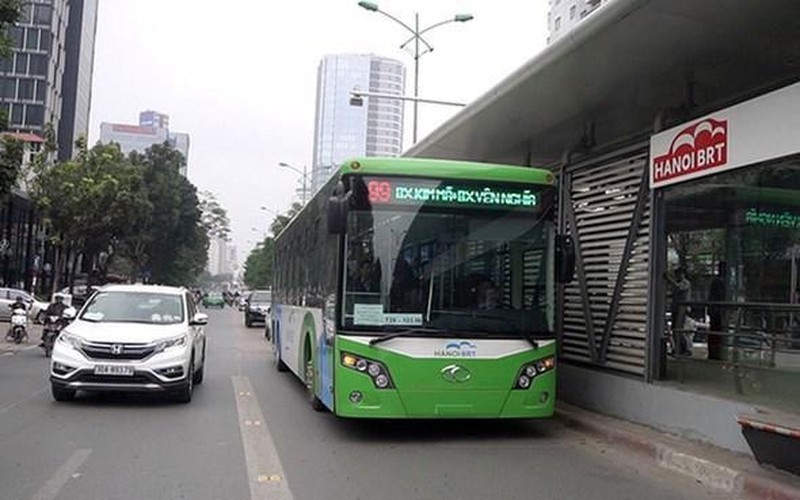 View - 	Hà Nội thí điểm khách đi BRT được mượn xe máy điện 