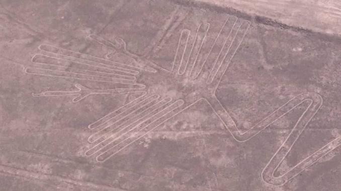 Dùng AI phân tích ảnh chụp từ trên cao phát hiện một loạt hình vẽ khổng lồ  bí ẩn nằm ngay giữa sa mạc ở Peru