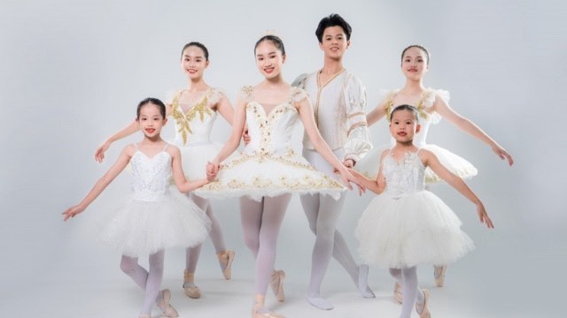 Nu sinh truong Nguyen Sieu dien chinh trong vo ballet kinh dien Paquita-Hinh-3