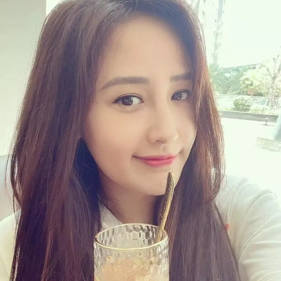 Mai Phuong Thuy bat mi nguyen nhan thuong 'lam nham' tren Facebook-Hinh-2