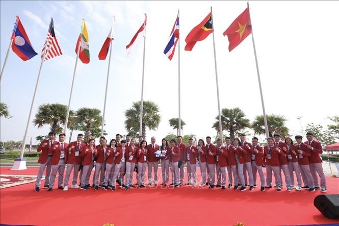 Quoc ky Viet Nam tung bay trong Le thuong co SEA Games 32-Hinh-8