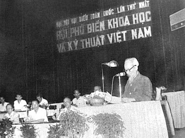 Y nghia va lich su ra doi cua Ngay Khoa hoc cong nghe Viet Nam