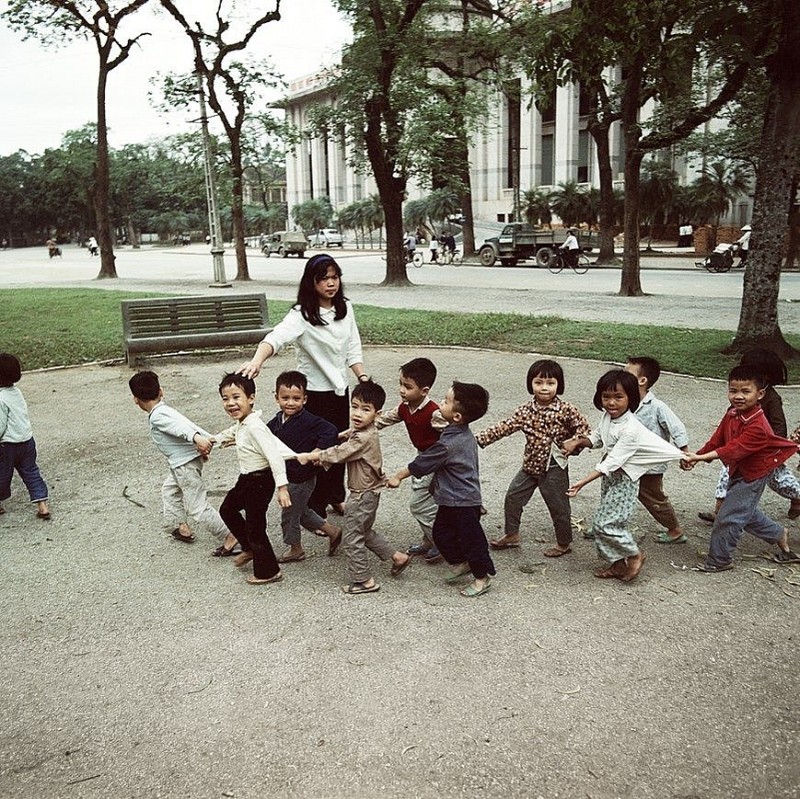 Anh chat lu ve Ha Noi 1967 - 1975 qua ong kinh nguoi Duc-Hinh-10