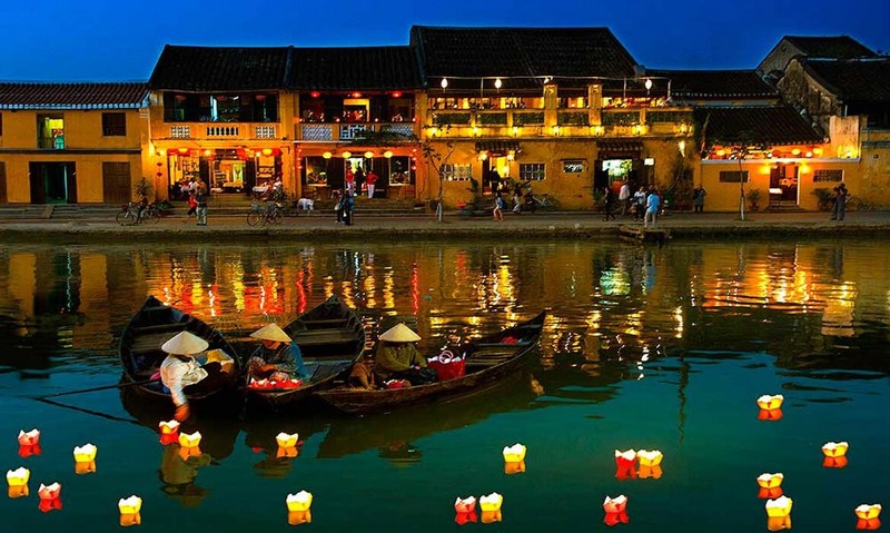 TP HCM va Hoi An lot danh sach diem den duoc yeu thich nhat chau A